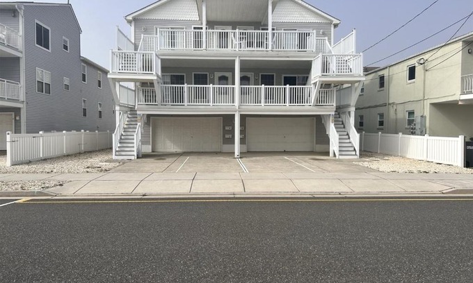 North Wildwood Apartamento | NW506 East 7th Ave-B