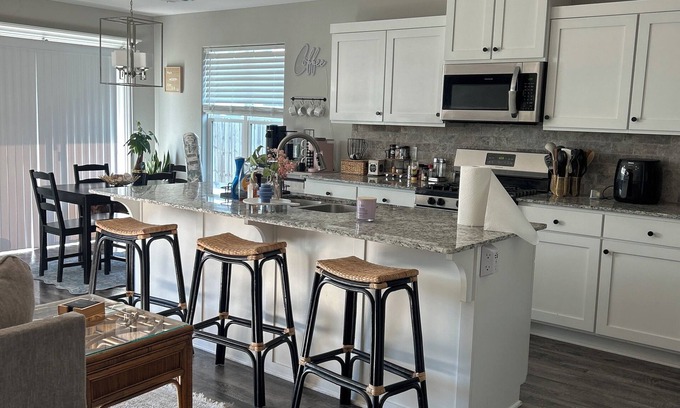Springdale Casa | NWA Modern Stay