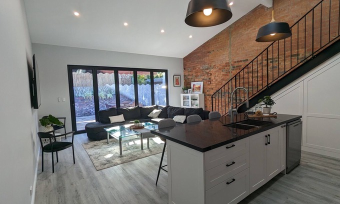 West Perth Casa | NY Style Loft in Heart of Perth