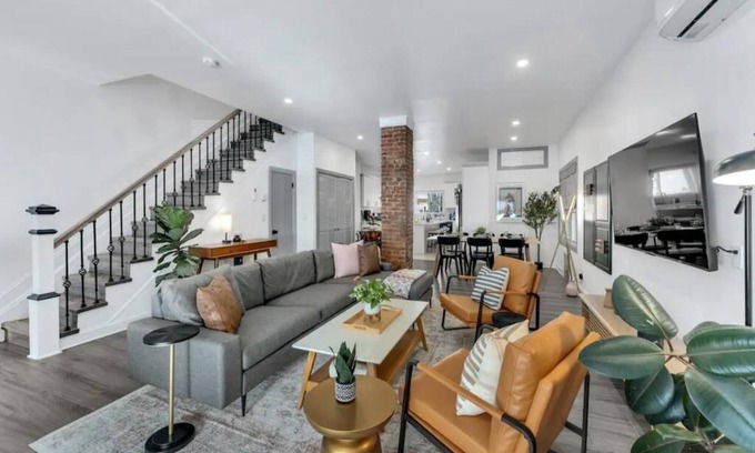 Constable Hook Casa | NYC Neighbor Home w/Parking. 30 min transit