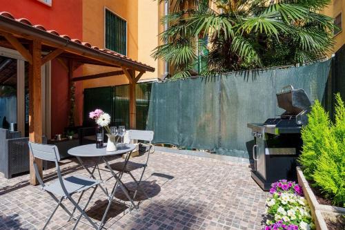 Portello Apartamento | NYE apart Milan-FIERA CITY LIFE-De Montel Terme-SAN SIRO-Ippodromo-ALLIANZ CLOUD-Cozy flat with BiG Terrace Barbecue