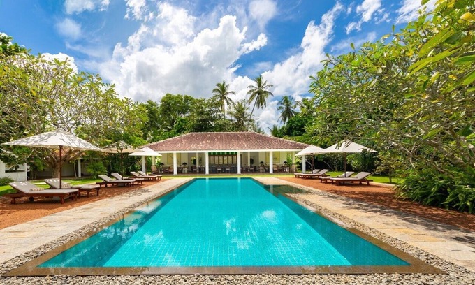 Aturuwella Villa | Nyne Hotels Rock Villa - Bentota