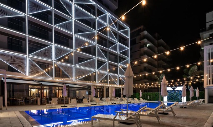 Constanta Hotel | Nyota Hotel & Conference Center