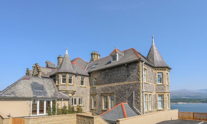 Menai Bridge Casa | Nyth y Fran