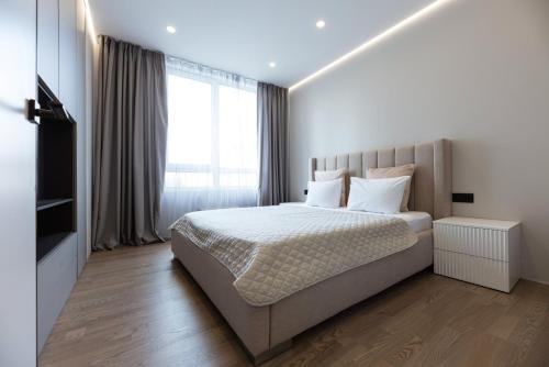 Shevchenkivs'kyi District Apartamento | Nyvky Like Home - Файна Таун з басейном - Кв 80