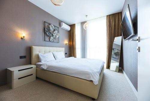 Shevchenkivs'kyi District Apartamento | Nyvky Like Home - Файна Таун з басейном - Кв 398