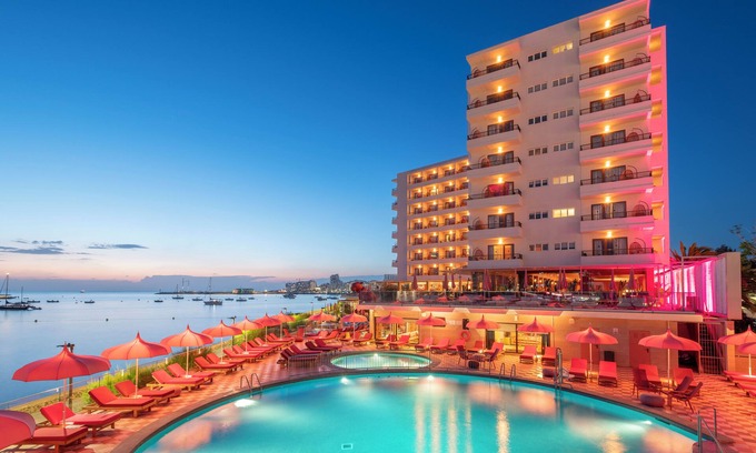 Sant Antoni de Portmany Hotel | NYX Hotel Ibiza - Adults Only
