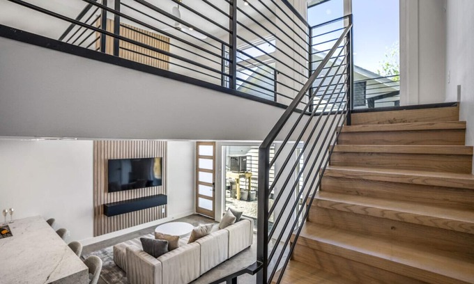 Greater East End Apartamento | O'Four Lofts North, Luxury Cabin Retreat
