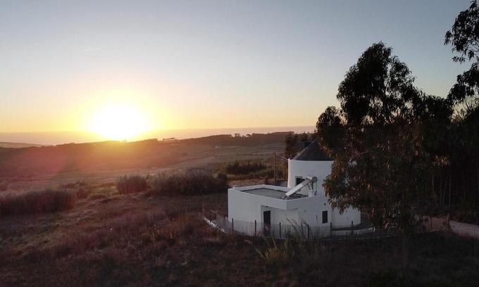 Lourinha Apartamento | O Moinho 98 - A cozy getaway by the coast