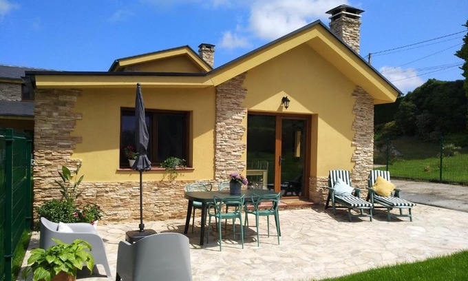 Burela Casa | O Pedregal