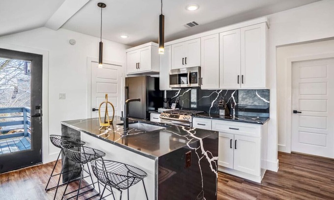 East Downtown Houston Casa | O4 -B · The O'Four, Eado Retreat - Unit B