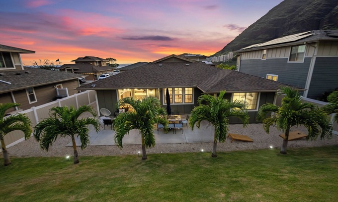 Makaha Valley Casa | Oahu Family cabin Oceanview and Beach Fun