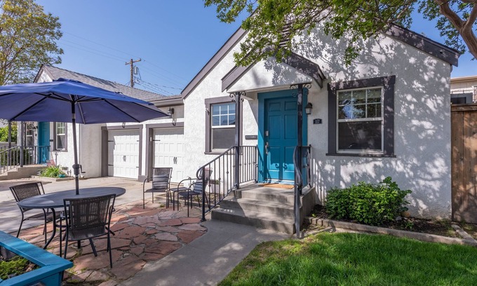 Lodi Cabaña | Oak Cottages Duplex | Six minute stroll to historic Downtown Lodi! Pet Friendly!