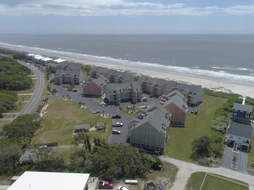 Caswell Beach Casa | Oak Island Beach Villa 308 Sandy Groves