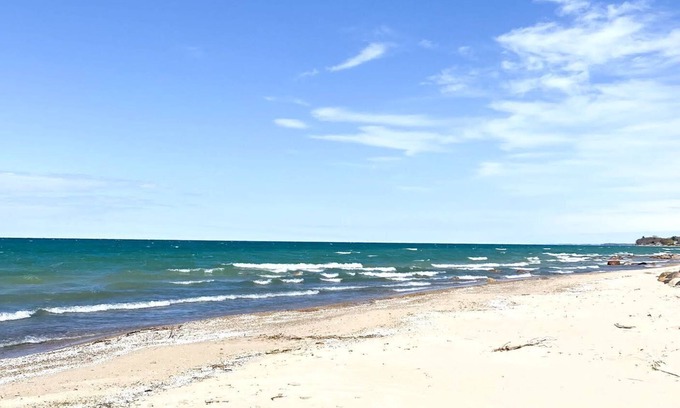 Caseville Casa | Oak Point Oasis w/ short walk to Lake Huron beach