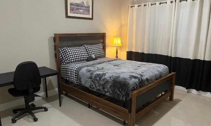Temple Terrace Casa | Oak Ridge House