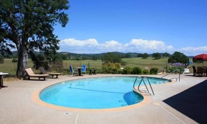 Plymouth Hotel | Shenandoah Inn