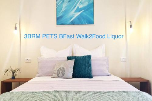 Bell Park Casa | OAK'S BrkFast, WiFi,Fetch,Walk2Pizza,Coffee,Liquor