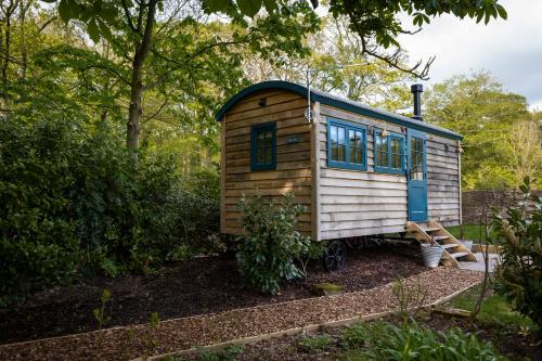 Baslow Casa | Oak Tree Shepherds Hut Chatsworth Estate