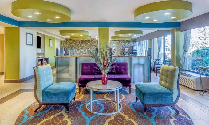 Oakland Hotel | La Quinta Inn & Suites by Wyndham Oakland Airport Coliseum