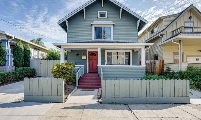Dimond Casa | Oakland Group Retreat: Historic Home Near Downtown