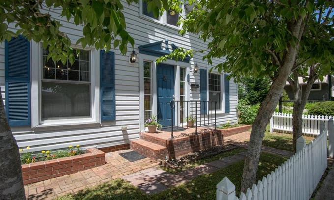 Brevard Casa | Oaklawn Place