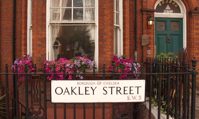 Chelsea Hotel | Oakley Hotel