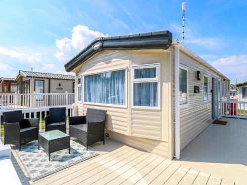 Hopton Casa | Oakley Retreat