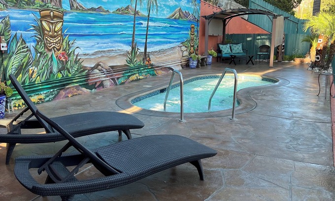 Oak View Hotel | Oakridge Inn