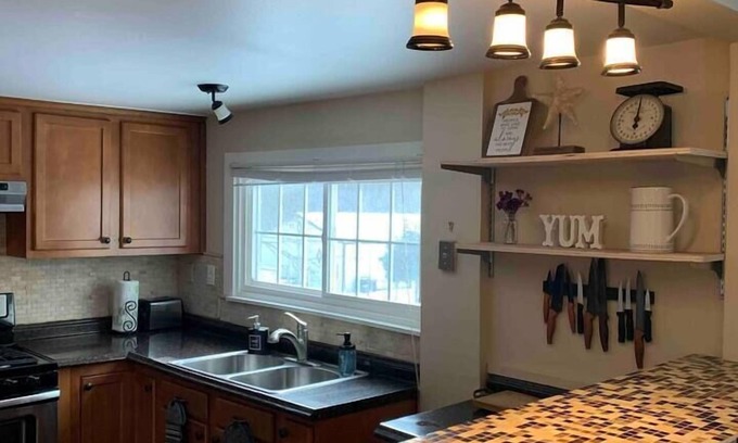 Hartwick Casa | *Oaks Creek Manor*ON the Creek*Sleep7*4.6Miles-HOF