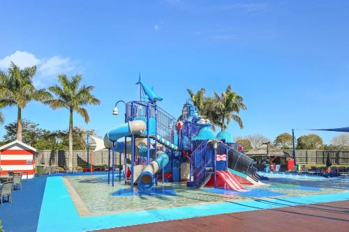 Golden Beach Casa | Oaks Family Getaway - Resort, Beach