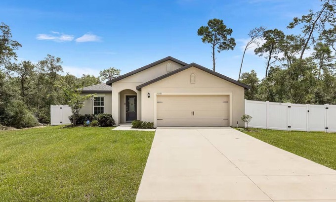 Ocala Casa | Oaks Retreat near Florida Horse Park Ocala — Fenced Yard, 3BR/2BA