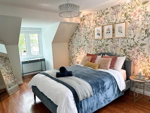 Bronte Casa | Oakville Retreat - 4 bedroom 5 beds - short walk from the lake