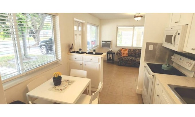 Parkside Casa | Oasis at Hollywood lll,sleeps 3