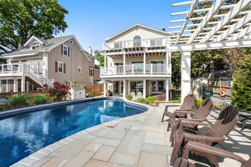 Annapolis Casa | Oasis by the Bay - Waterfront Heated Pool Hot Tub