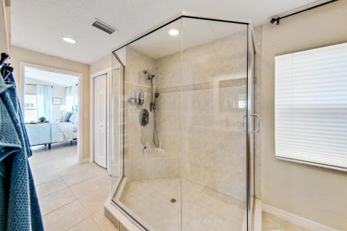 Marineland Acres Casa | Oasis by the Sea Beach Front Community - Luxurious Pool Spa Home with Waterfall - Sleeps 10 - Come