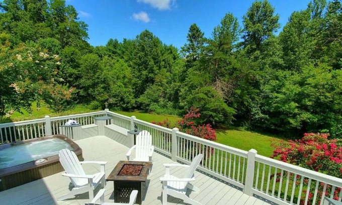 Blairsville Casa | Oasis Cabin at Blairsville