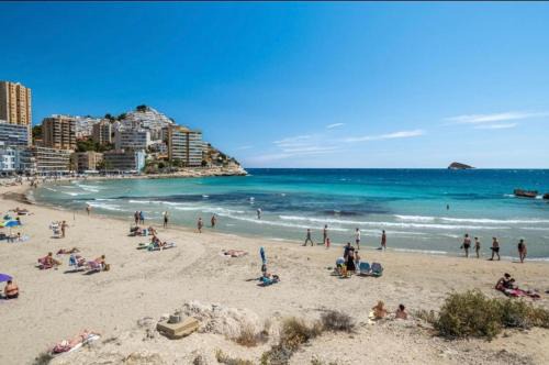 Villajoyosa Apartamento | Oasis Cala Alta New Apartment 120qm free parking, pool, 2 bath, 3bdr, Wi-Fi, air-condit