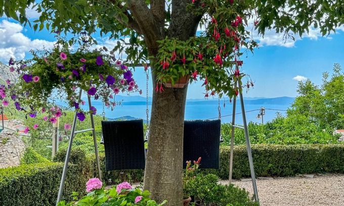 Makarska Apartamento | Oasis for rest and relaxation, fantastic view Bella Vista A2+2