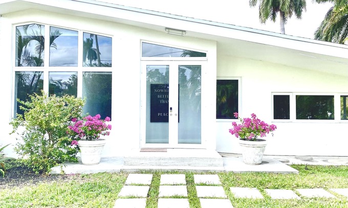 Ojus Casa | Oasis in Aventura Miami