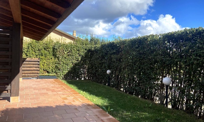 Follonica Apartamento | Oasis La Rosa in the Countryside