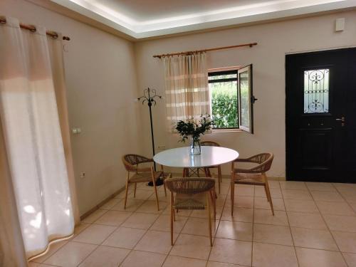 Kokkini Chani Casa | Oasis Maisonette