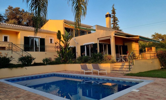 Sao Bras de Alportel Villa | Oasis de calma, piscina privada, ideal para familias, paraíso de senderismo, golf, con calefacción.