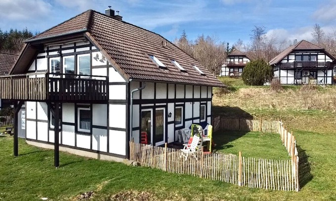 Feriendorf Frankenau Apartamento | **Oasis of peace in the Kellerwald forest at the forest entrance. Garden with fence. WLAN free of charge.