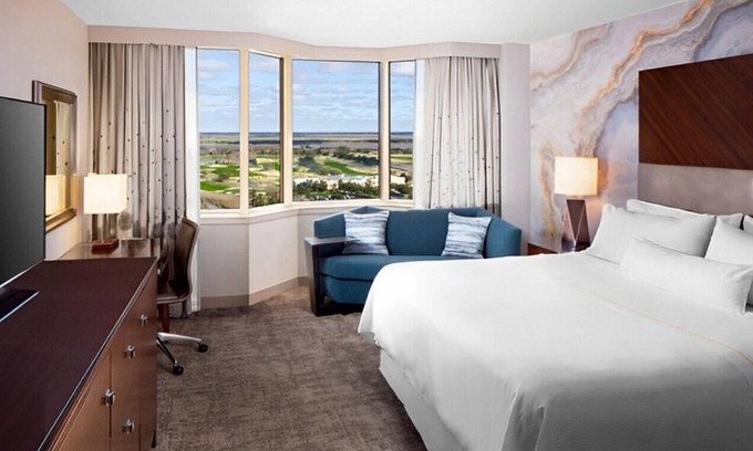 Savannah Casa | Oasis of Relaxation w/ Savannah & River View!