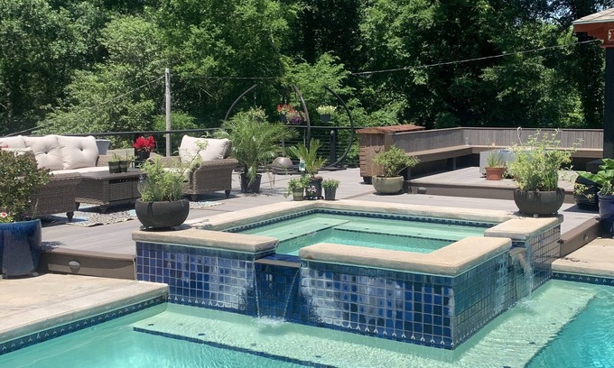 Marshall Casa | OASIS Retreat, Corporate Stays, Trial Lawyers, Large Family Gatherings
