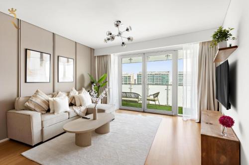Al Raha Beach Apartamento | Oasis Stylish 2BR in Al Rahba - Modern Stay Near Al Raha Beach & Yas Island