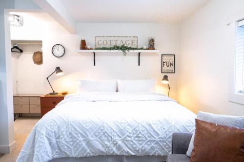 Harrison Hot Springs Casa | Oasis Top Floor Suite with Lake and Mtn View