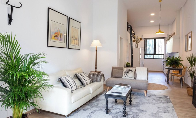 Elche Apartamento | Oasis Urbano Elche - Terraza y Vistas al Palmeral