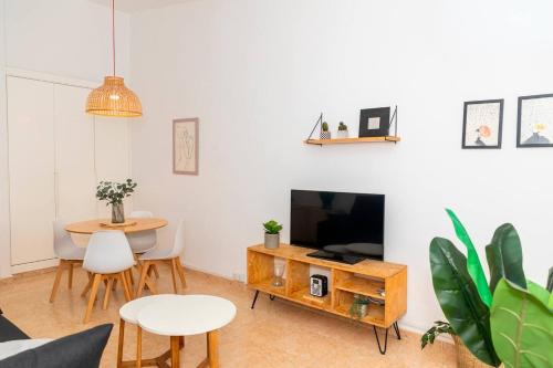 Urbanización Puerto de Estepona Apartamento | Oasis verde junto al mar en Estepona